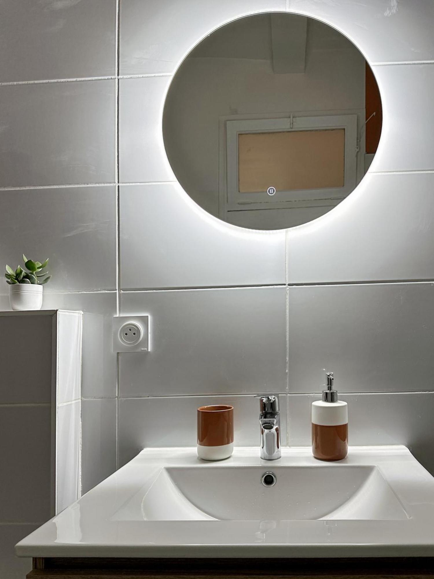 Appartement Entier Cosy Avec Balcon - Centre Montpellier Kültér fotó
