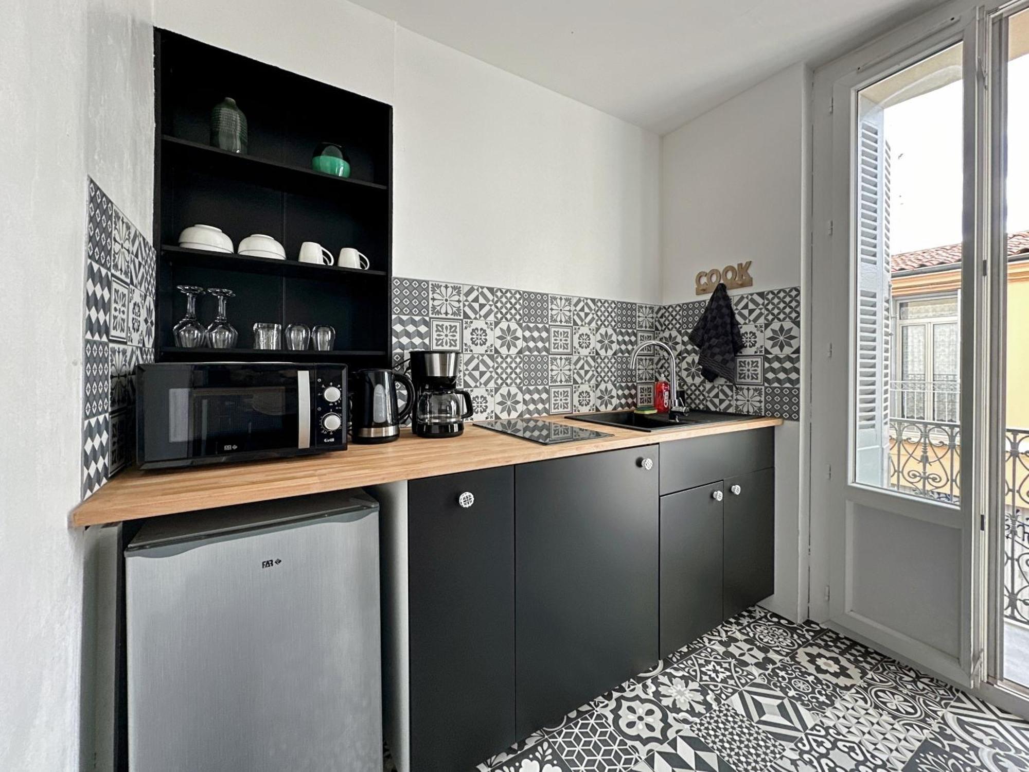 Appartement Entier Cosy Avec Balcon - Centre Montpellier Kültér fotó