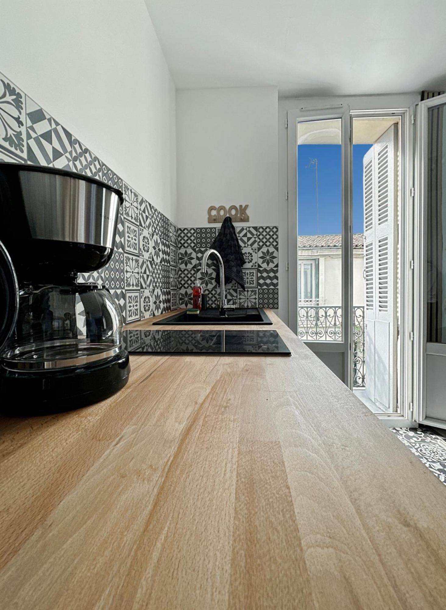 Appartement Entier Cosy Avec Balcon - Centre Montpellier Kültér fotó